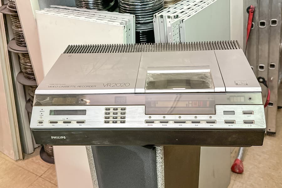Vintage Video Recorder Philips VR 2020